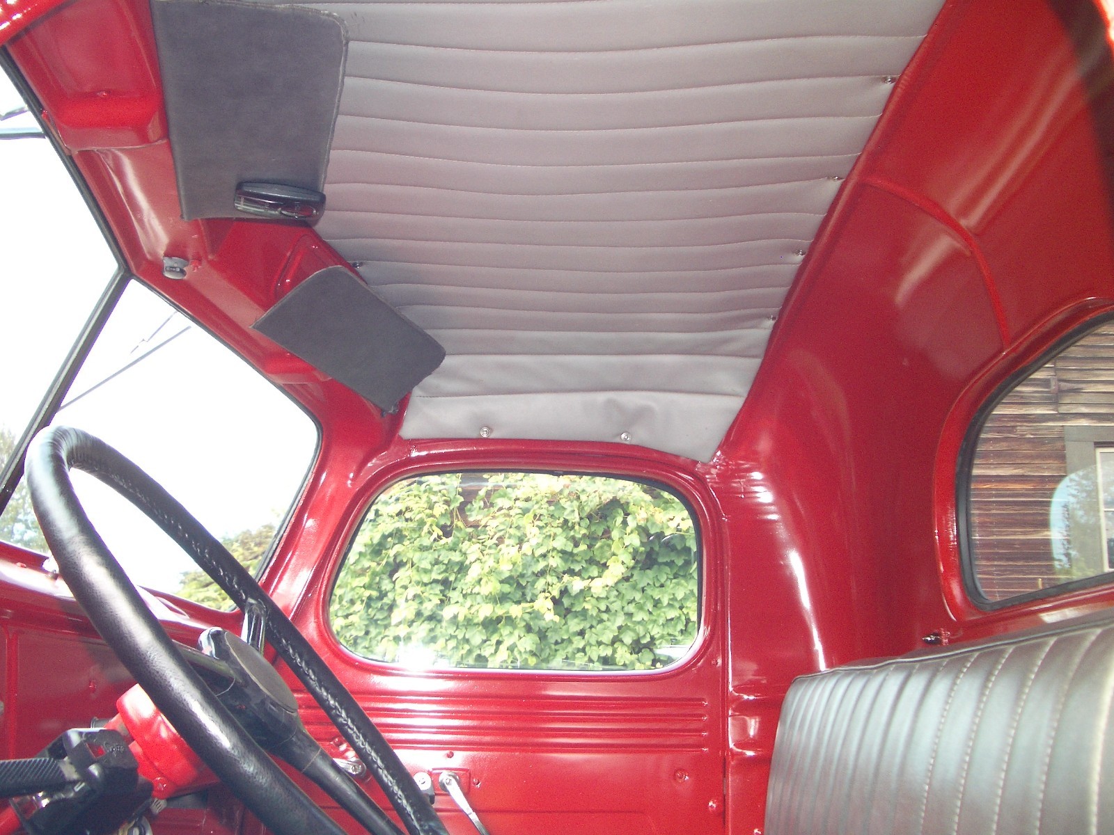 International-Harvester-KB2-34-ton-Pickup-Truck-Restored-1949-16