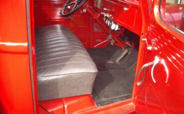 International-Harvester-KB2-34-ton-Pickup-Truck-Restored-1949-17