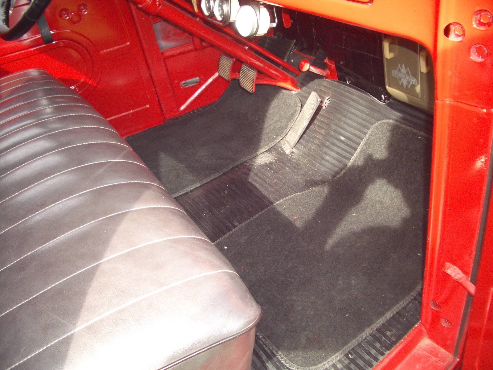 International-Harvester-KB2-34-ton-Pickup-Truck-Restored-1949-19