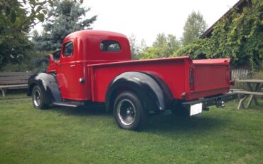International-Harvester-KB2-34-ton-Pickup-Truck-Restored-1949-2