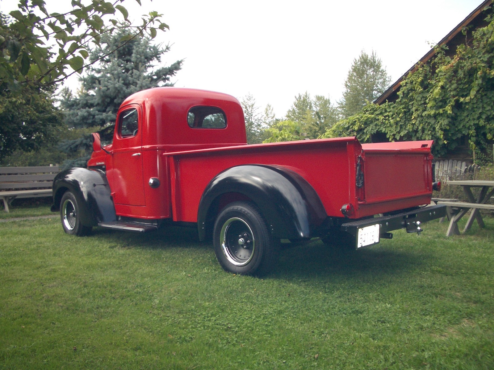 International-Harvester-KB2-34-ton-Pickup-Truck-Restored-1949-2