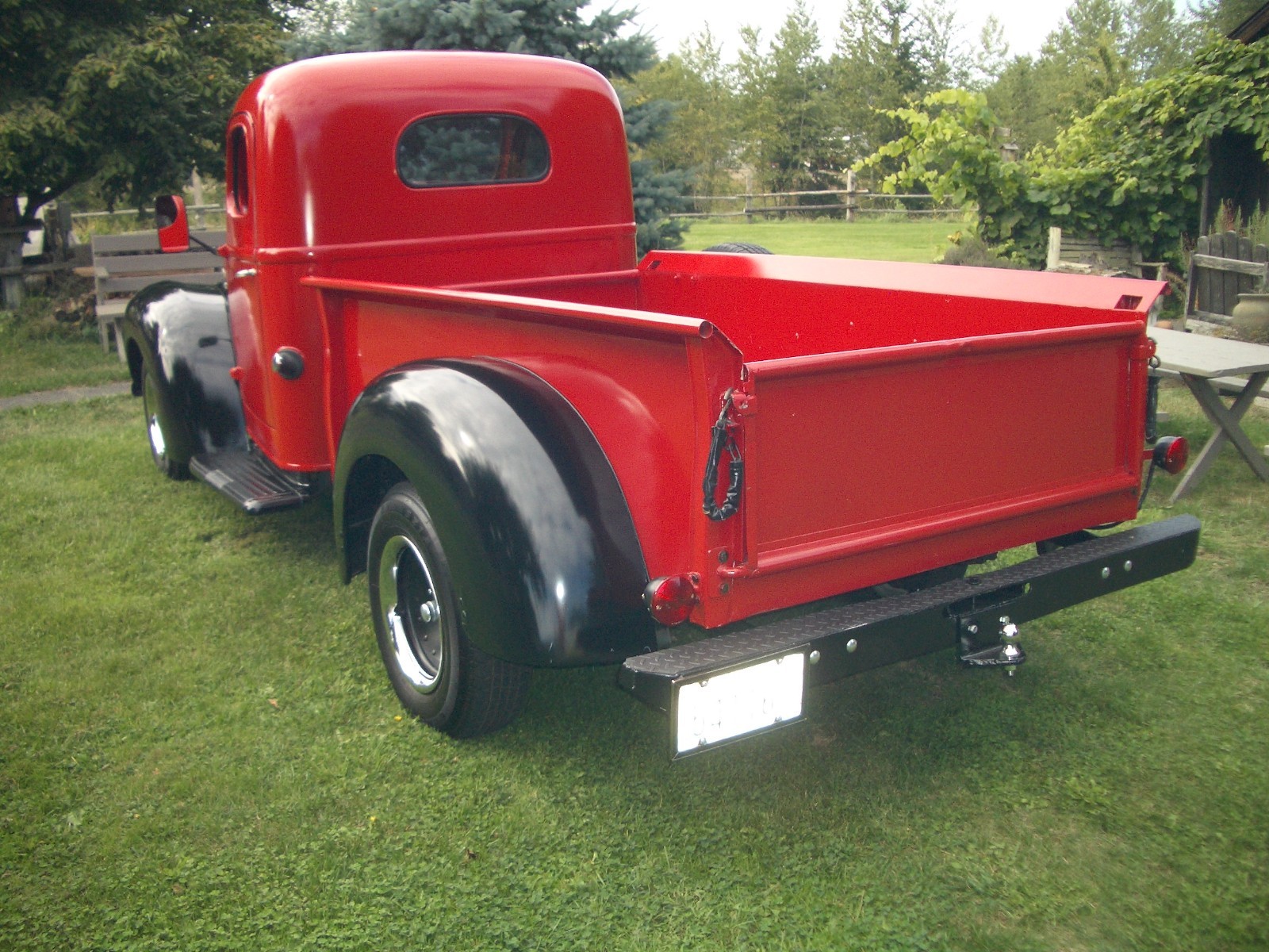 International-Harvester-KB2-34-ton-Pickup-Truck-Restored-1949-3