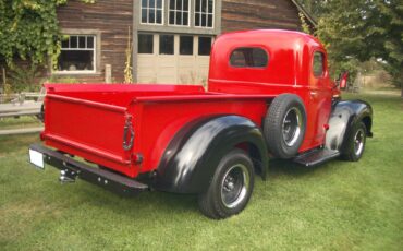 International-Harvester-KB2-34-ton-Pickup-Truck-Restored-1949-8