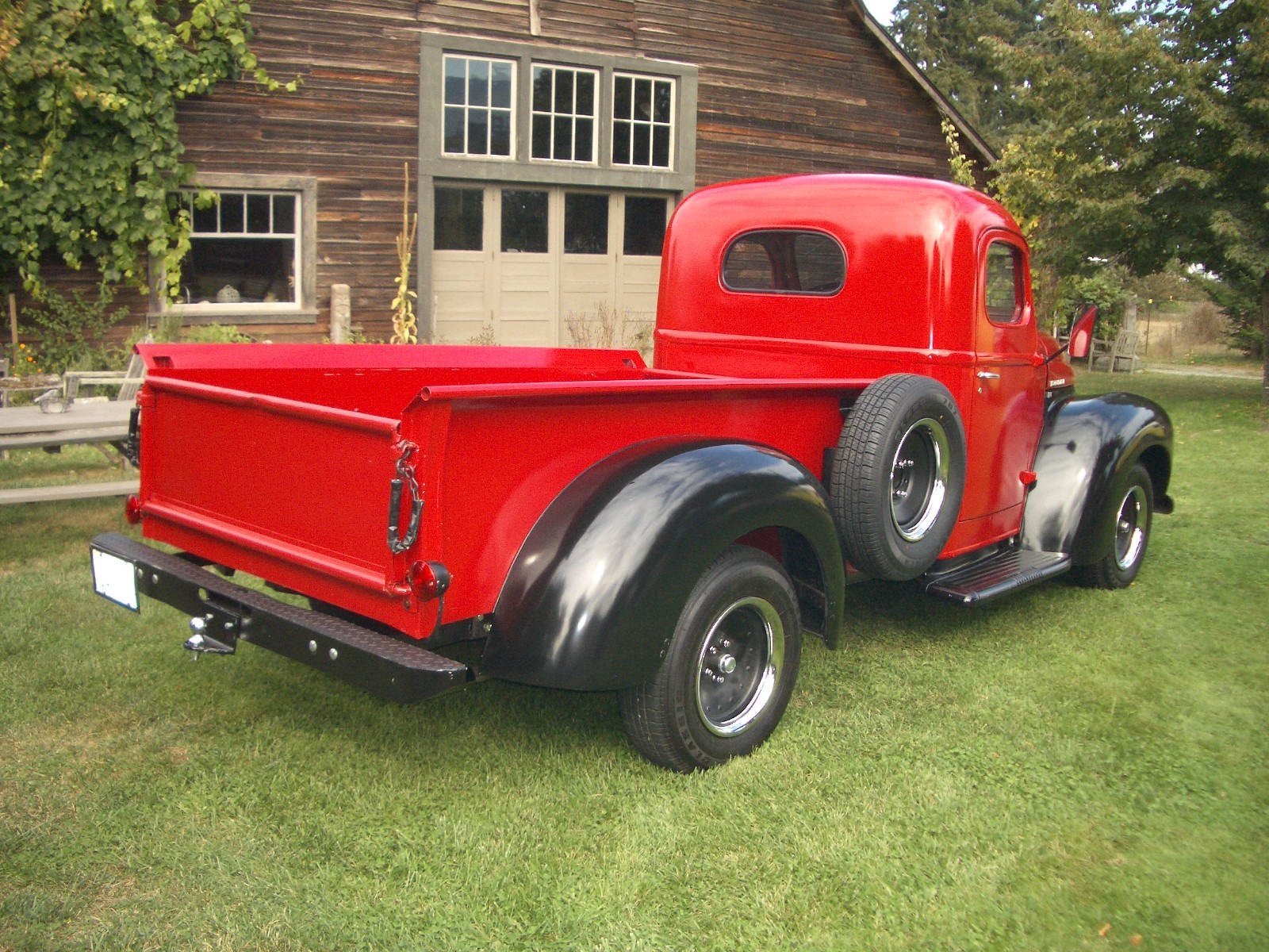 International-Harvester-KB2-34-ton-Pickup-Truck-Restored-1949-8