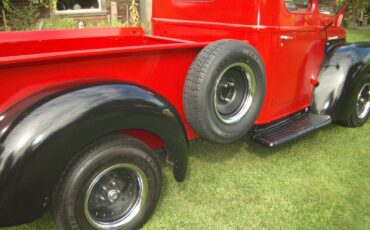 International-Harvester-KB2-34-ton-Pickup-Truck-Restored-1949-9