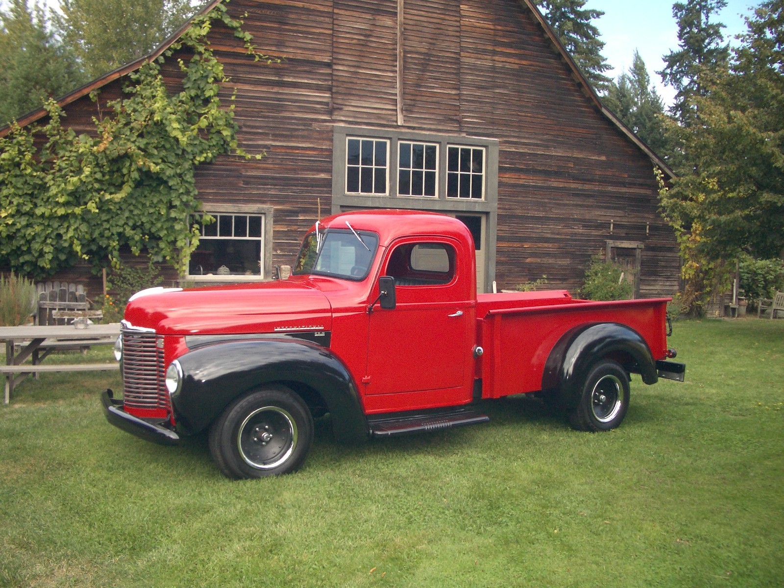 International-Harvester-KB2-34-ton-Pickup-Truck-Restored-1949
