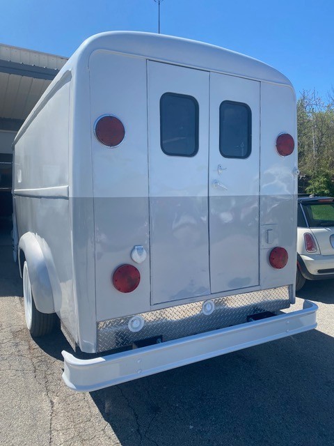 International-Harvester-Metro-1964-Extended-Passenger-Van-2