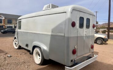 International-Harvester-Metro-1964-Extended-Passenger-Van-20