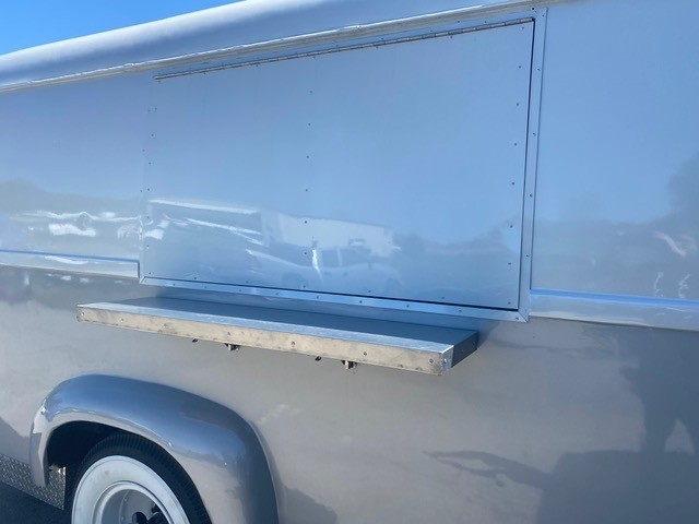 International-Harvester-Metro-1964-Extended-Passenger-Van-4