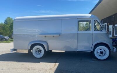 International Harvester Metro 1964 Extended Passenger Van