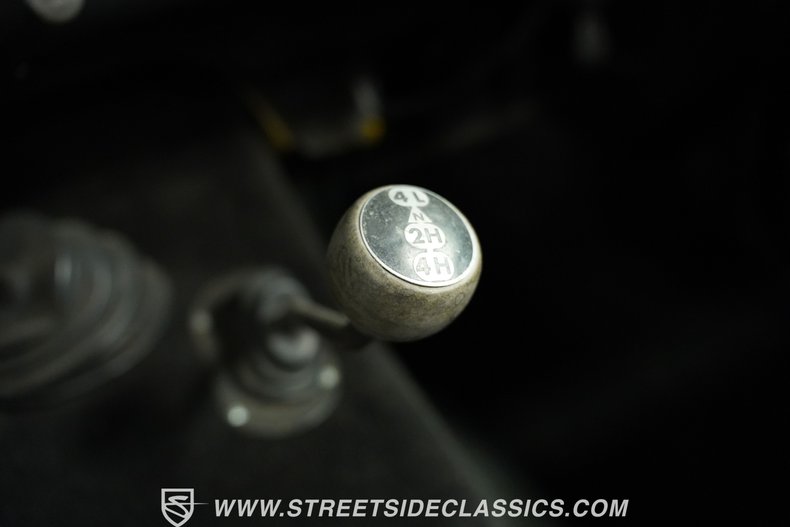 International-Scout-ii-1977-Gray-Black-32