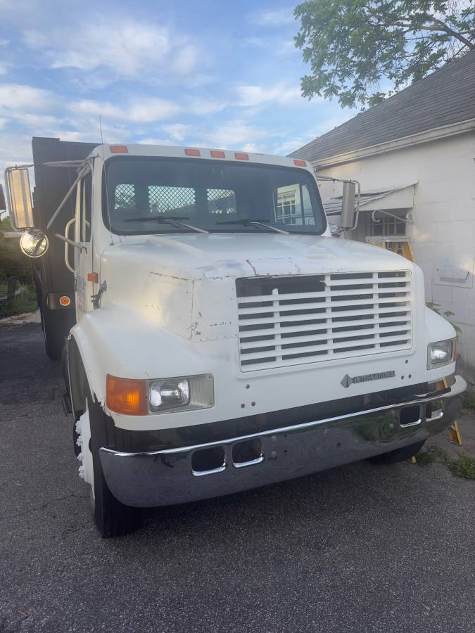 International-diesel-1995-white