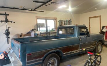 International-harvester-1200d-1970-blue-4