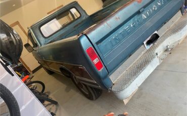 International-harvester-1200d-1970-blue-7