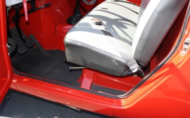 International-harvester-Scout-1961-Red-Grey-13
