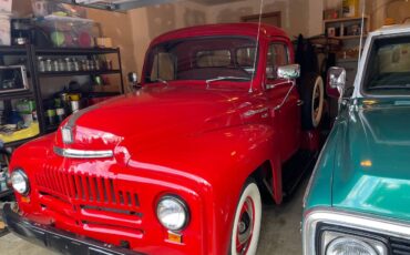 International-l110-1952-red-1