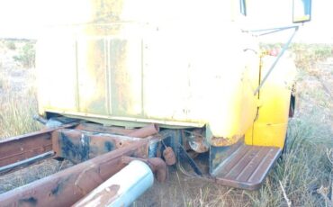 International-r-160-1953-yellow-10