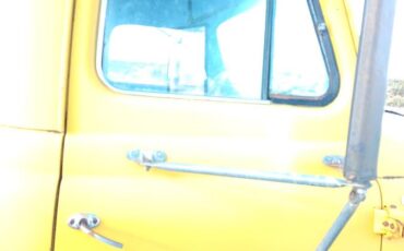 International-r-160-1953-yellow-8