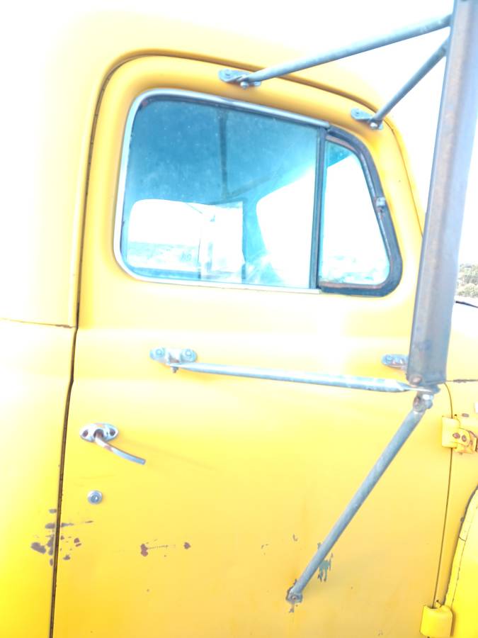 International-r-160-1953-yellow-8
