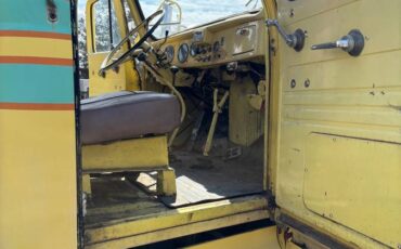 International-r200-1964-yellow-6