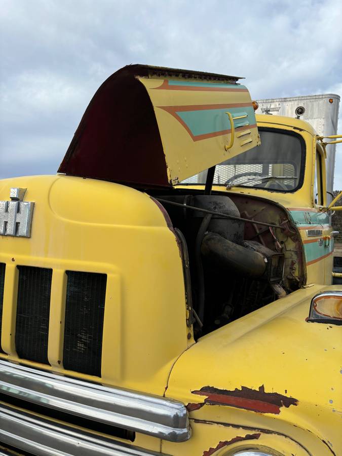 International-r200-1964-yellow-9