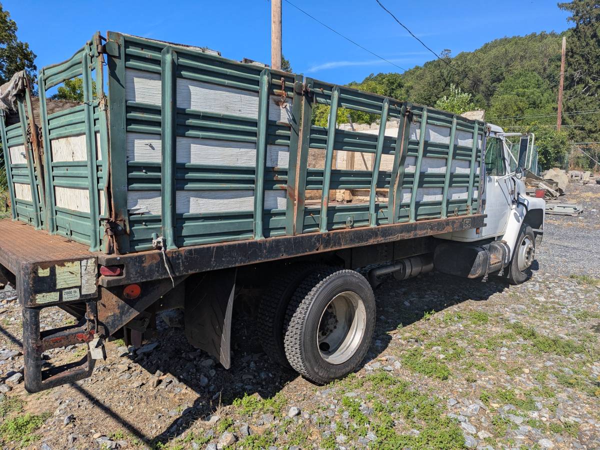 International-s1600-diesel-1989-white-5
