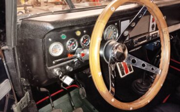 International-scout-1967-black-2