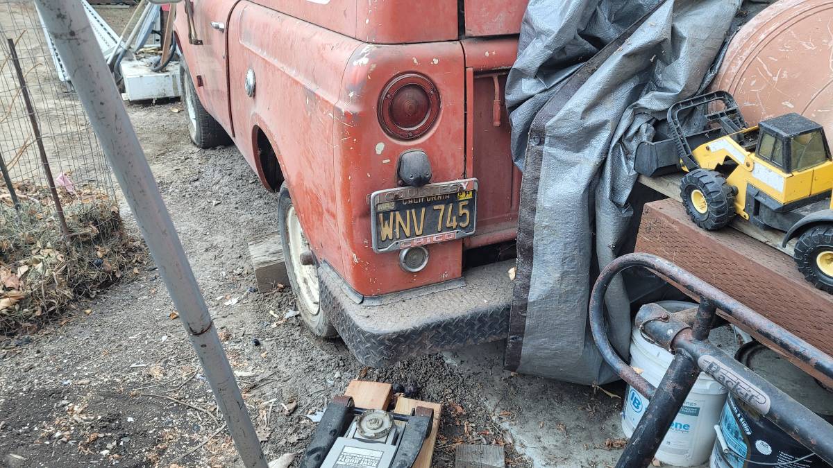 International-scout-1968-orange-2