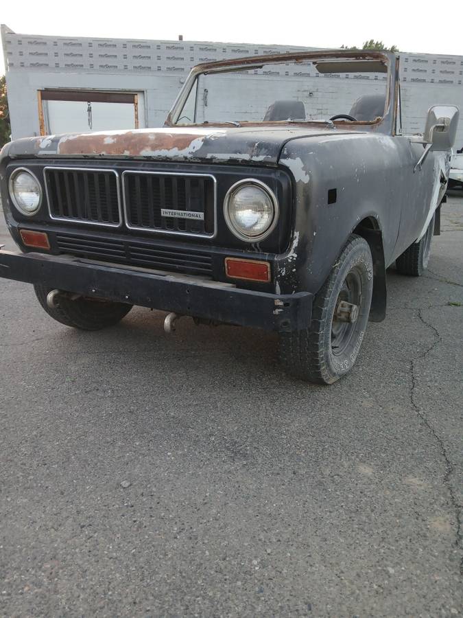 International-scout-1974-grey