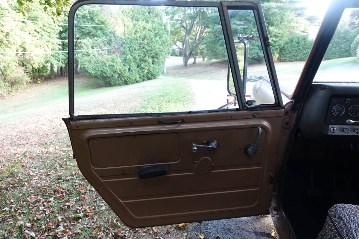 International-scout-800-1967-brown-3