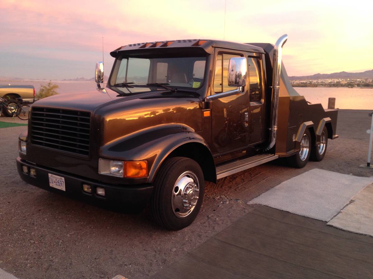 Internstional-diesel-1986-brown-2