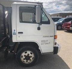Isuzu-npr-1994-white
