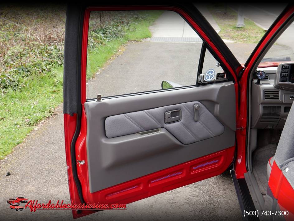 Isuzu-pickup-1989-11