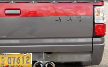 Isuzu-pickup-1989-17