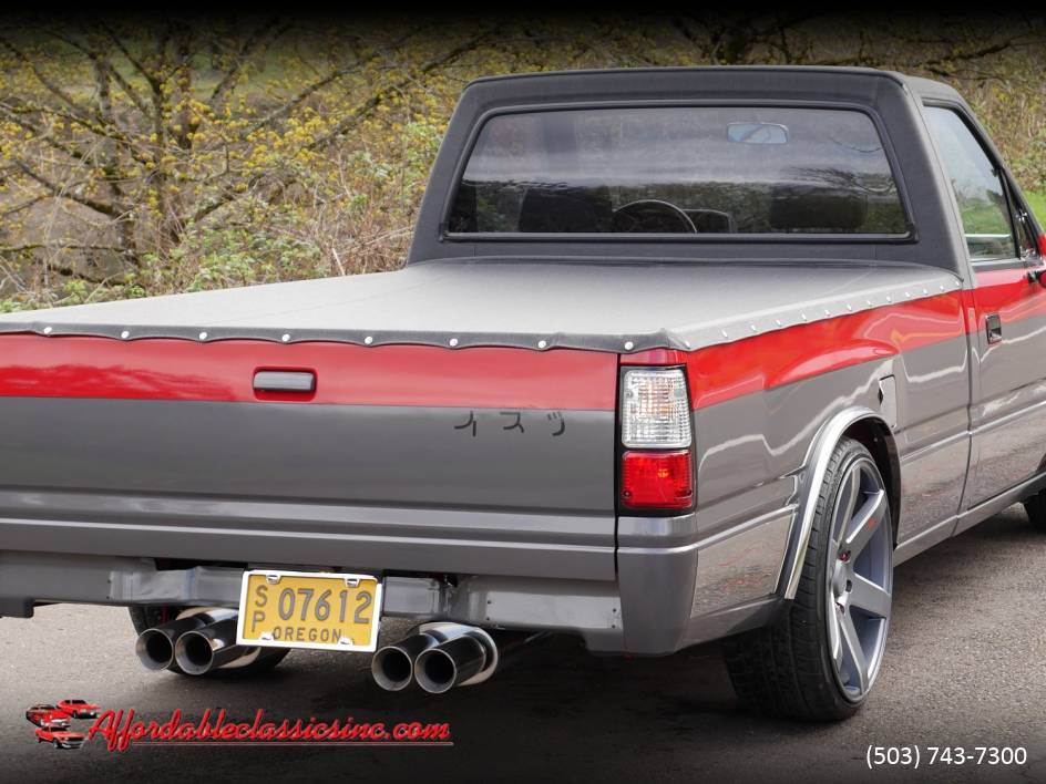 Isuzu-pickup-1989-2