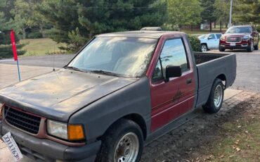 Isuzu-pickup-1995-red-1