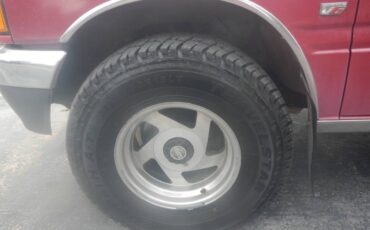 Isuzu-rodeo-ls-1993-red-17