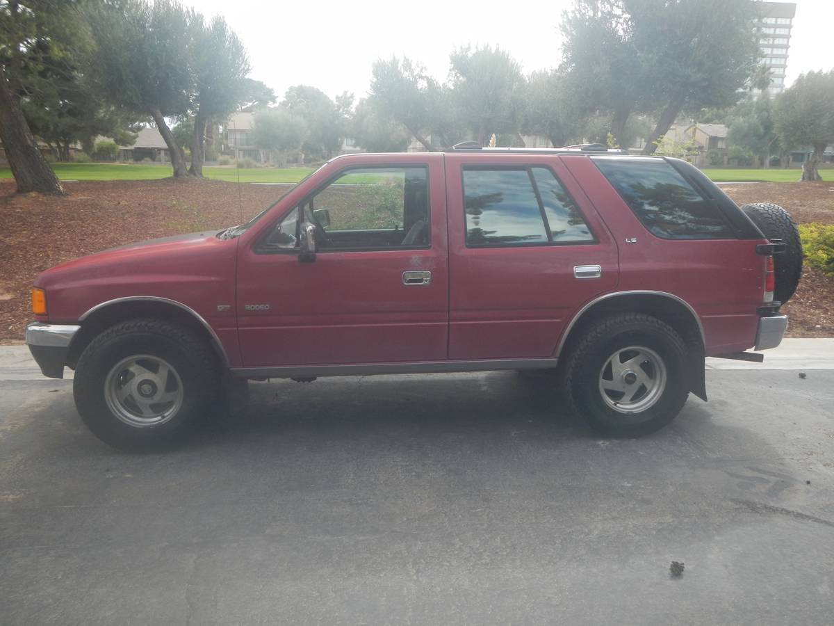 Isuzu-rodeo-ls-1993-red-8