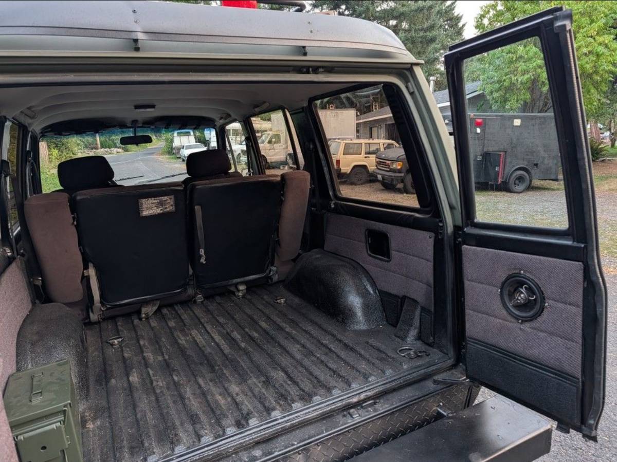 Isuzu-trooper-1988-4