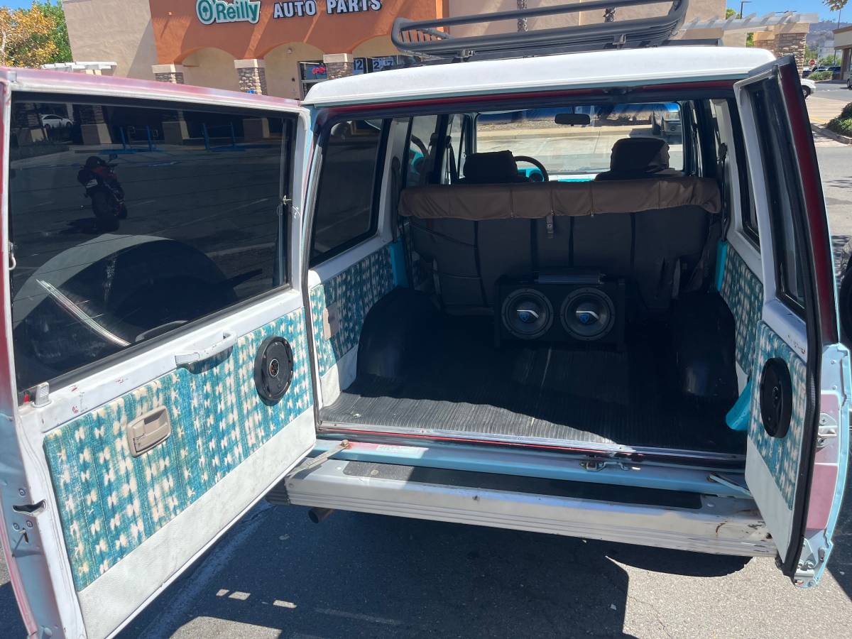 Isuzu-trooper-1989-blue-9