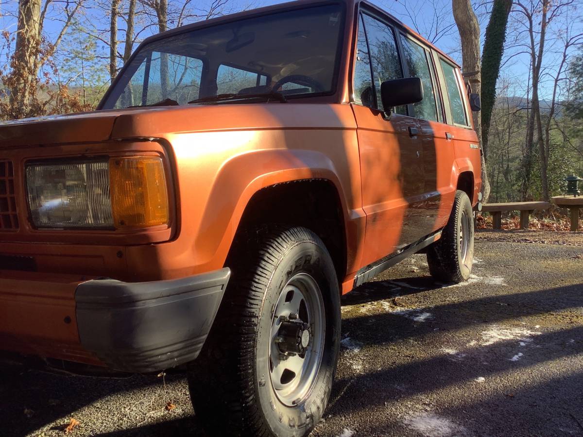 Isuzu-trooper-1989-orange-16