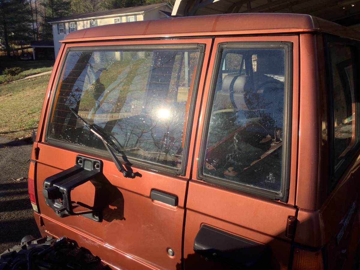 Isuzu-trooper-1989-orange-4