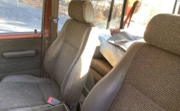 Isuzu-trooper-1989-orange-6