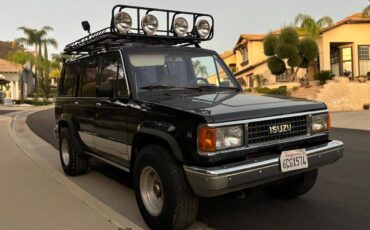 Isuzu-trooper-1991-black-1