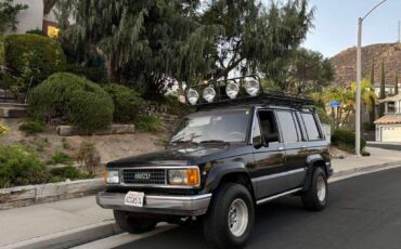 Isuzu-trooper-1991-black-11