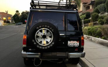 Isuzu-trooper-1991-black-3