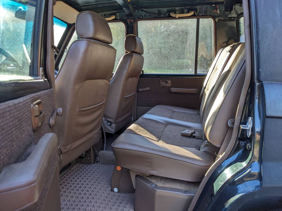 Isuzu-trooper-1991-green-7