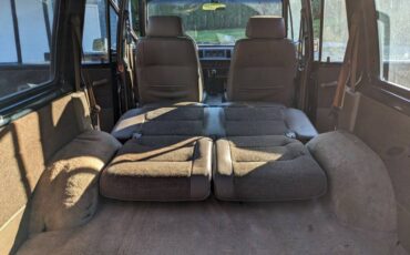 Isuzu-trooper-1991-green-8
