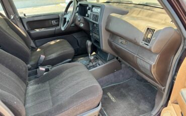 Isuzu-trooper-1993-1