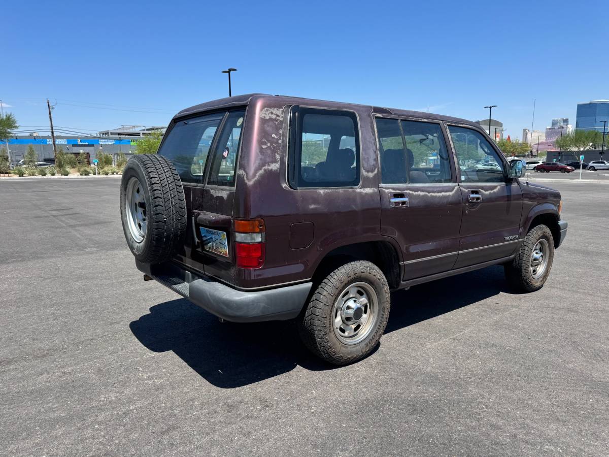 Isuzu-trooper-1993-5